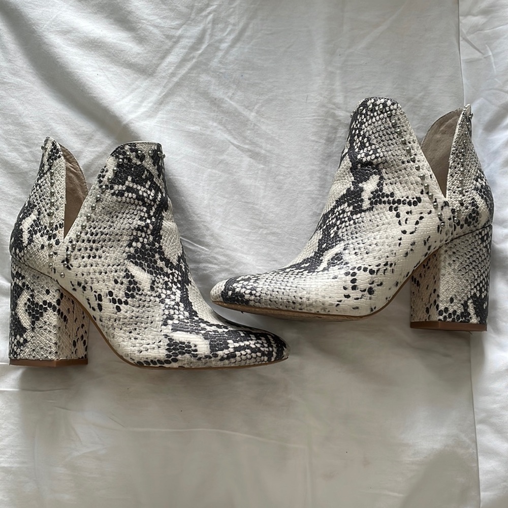 Steve Madden Booties!